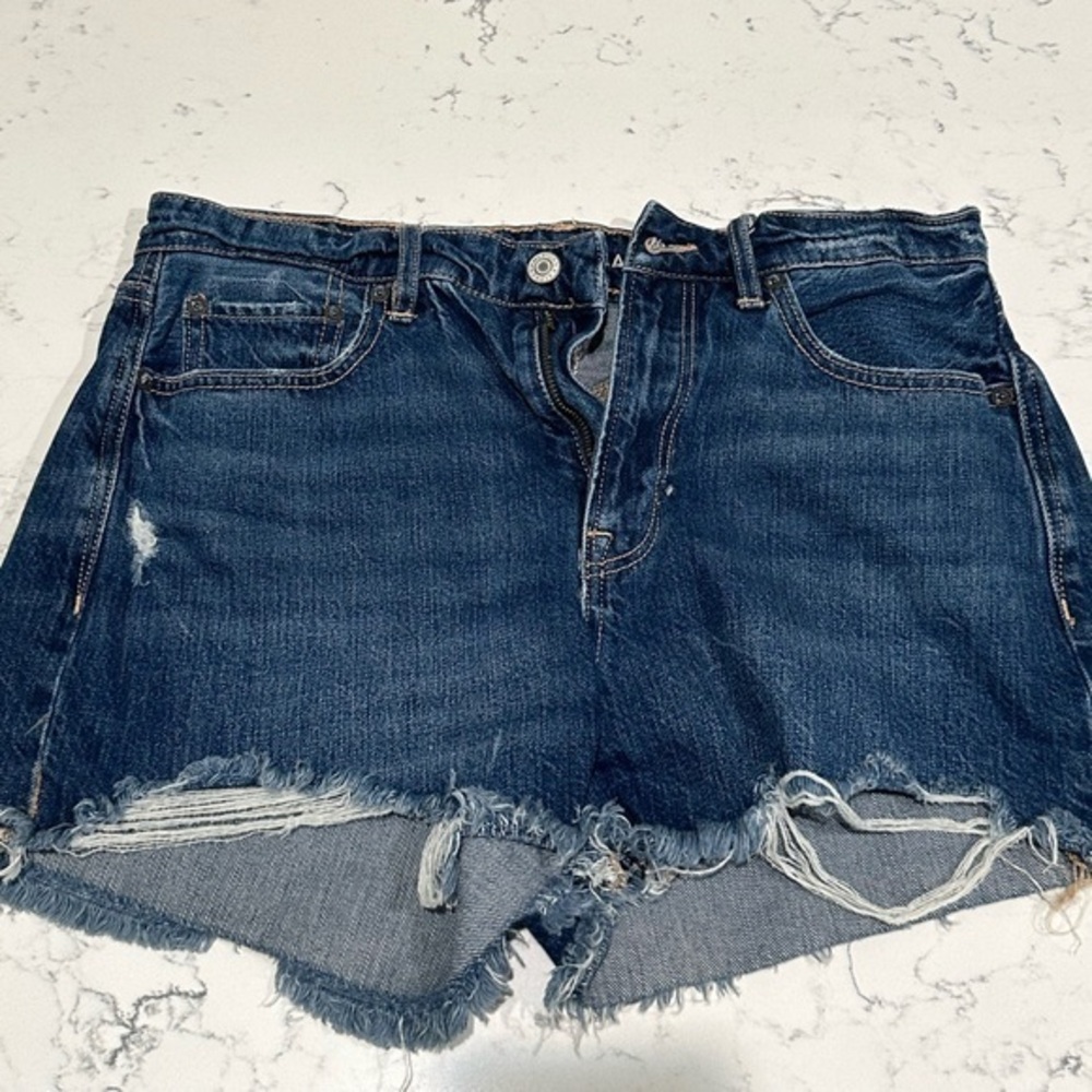 Nice AE (American Eagle) Shorts - Size 6